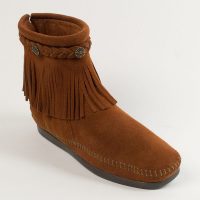 Minnetonka Fransen Booties mit Reißverschluss Braune Fransen Booties für Damen