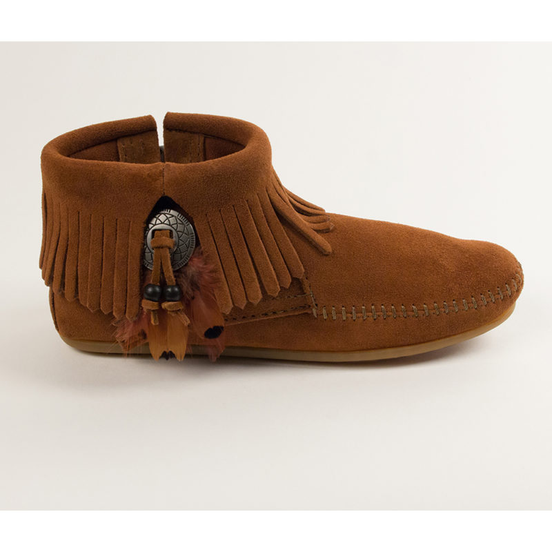 Braune Feather Booties von Minnetonka Minnetonka Damen Feather Bootie