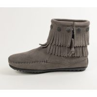 Graue Damen Fransen Booties von Minnetonka Minnetonka Damen Booties mit Fransen
